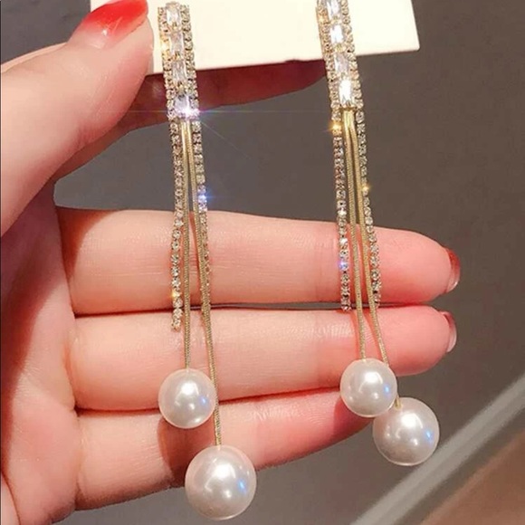 Jewelry - COPY - Faux pearls decor earrings